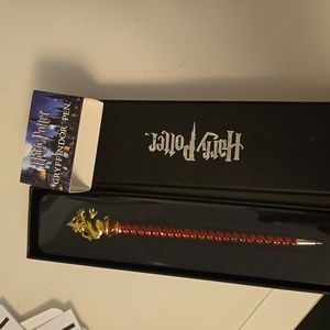 NWT Gryffindor Pen
